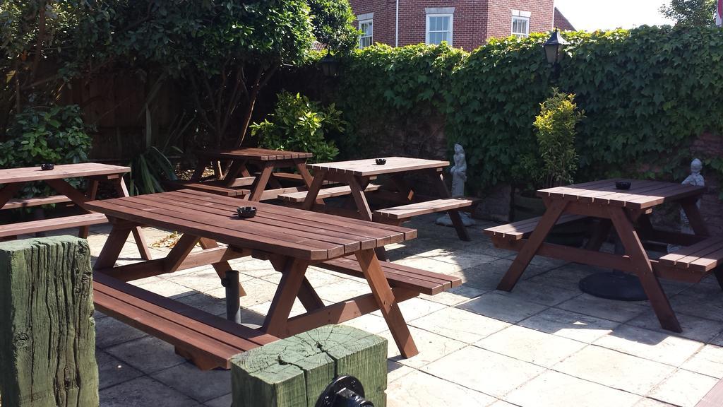 The Ship Inn Fordingbridge Exterior photo